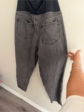 Isabel Maternity by Ingrid & Isabel Washed Gray Boyfriend Maternity Jeans
